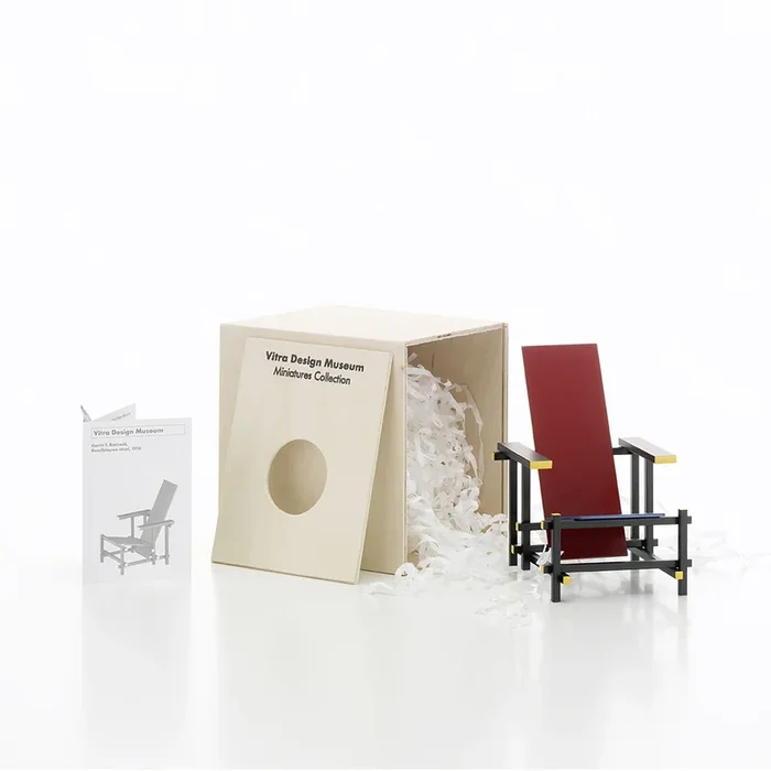 Miniatures Collection – Rood blauwe stoel
